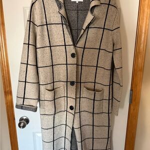 Evereve John + Jenn Black and Cream Checkered Cardigan Coat Shacket Sm/p